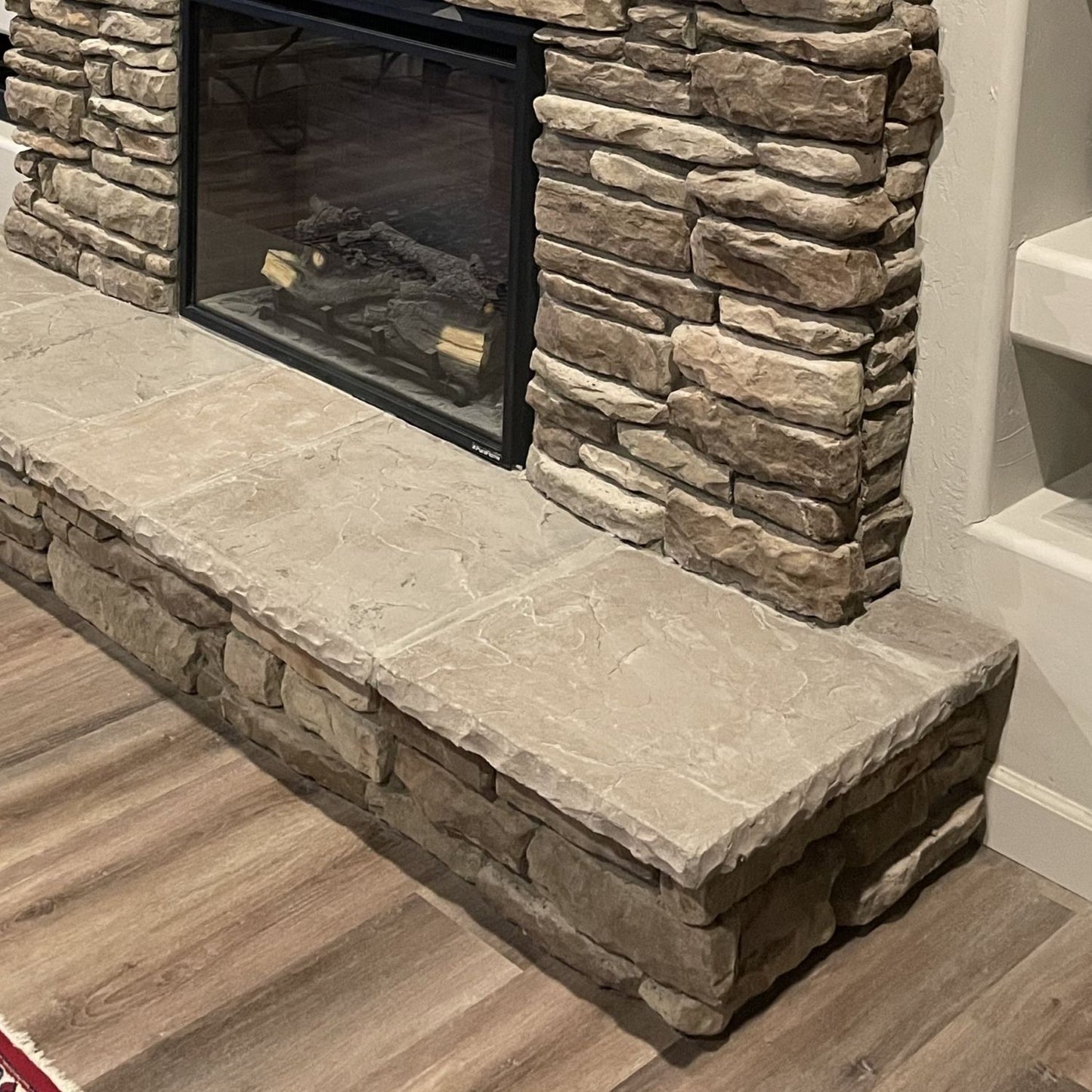 Stone Veneer - Capstone / Hearthstone Bluestone - Mountain View Stone