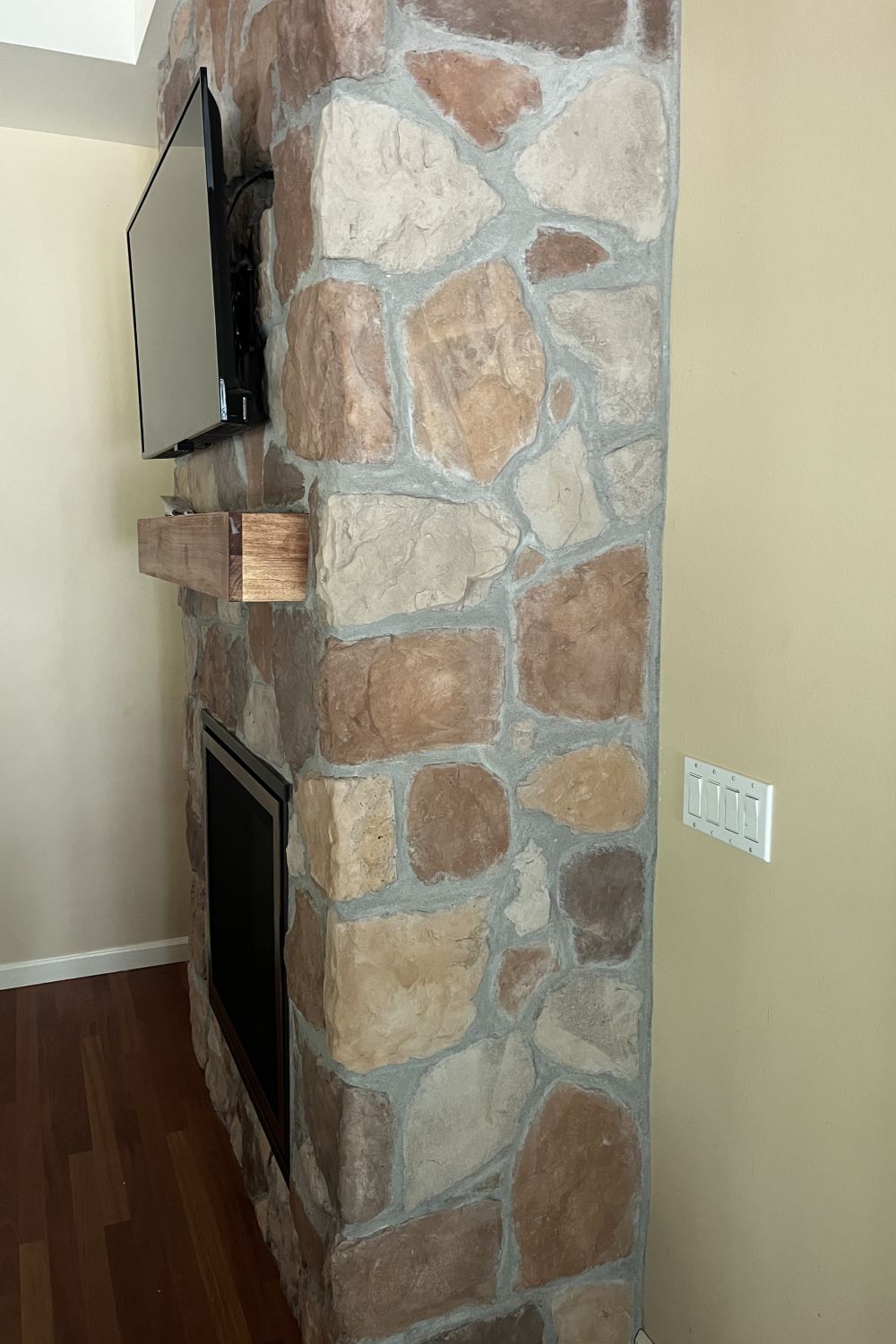 Stone Veneer - Field Stone Death Valley - Mountain View Stone