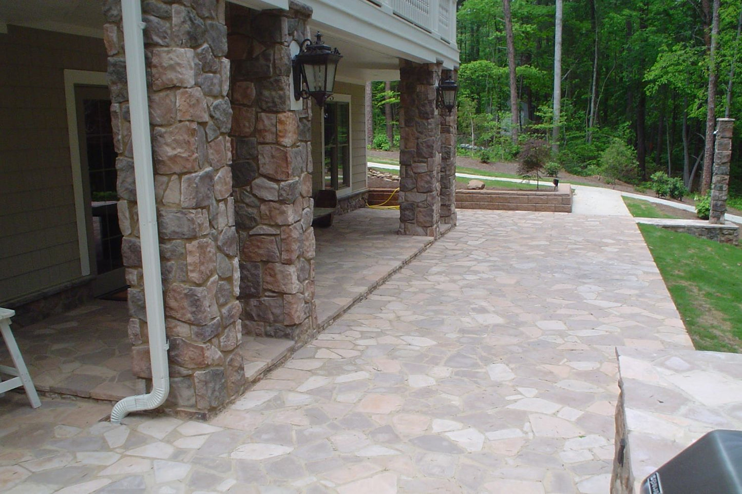 Stone Veneer - Field Stone Mossy Creek - Mountain View Stone