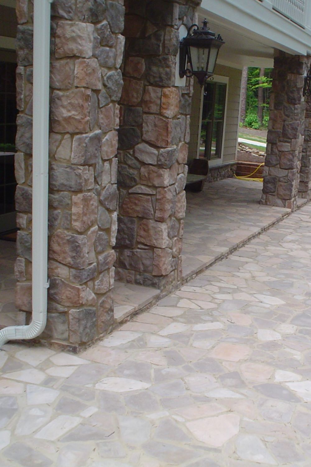 Stone Veneer - Field Stone Mossy Creek - Mountain View Stone