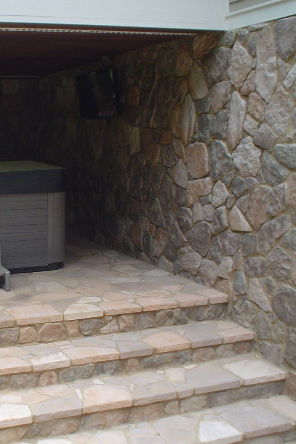 Stone Veneer - Field Stone Mossy Creek - Mountain View Stone