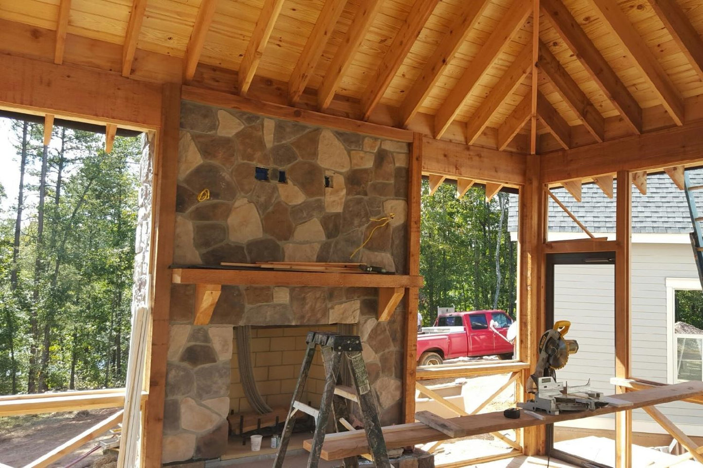 Stone Veneer - Field Stone Rustic - Mountain View Stone