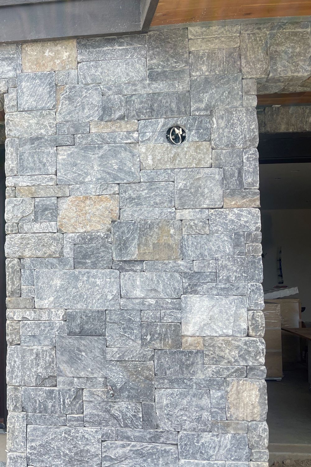Stone Veneer - Hackett Stone Kona - Mountain View Stone
