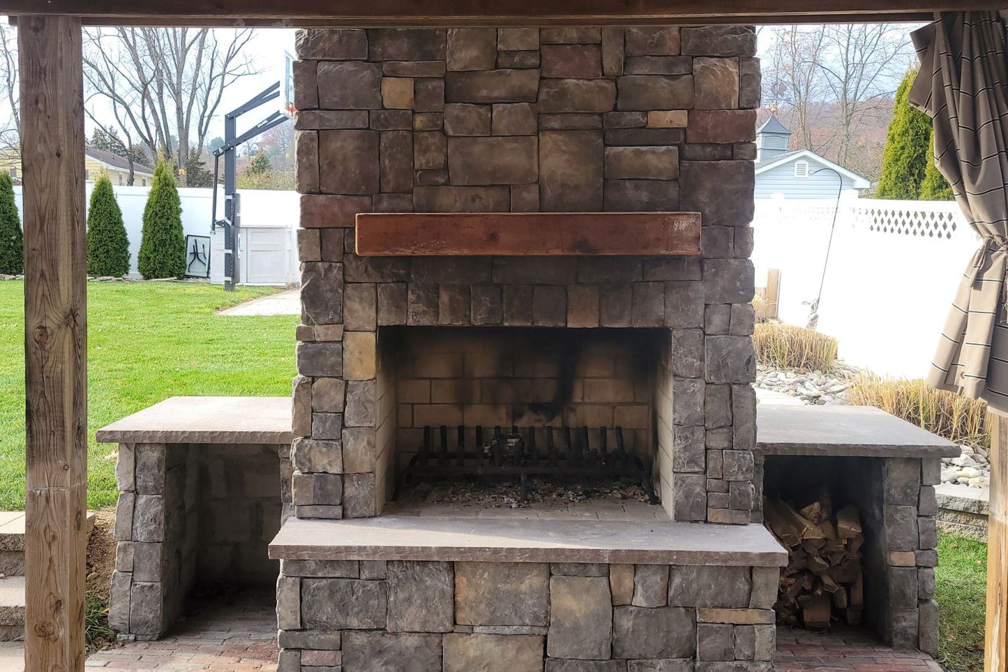 Stone Veneer - Hackett Stone Kona - Mountain View Stone