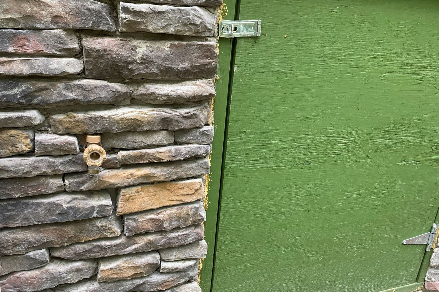 Stone Veneer - Ledge Stone Kona - Mountain View Stone