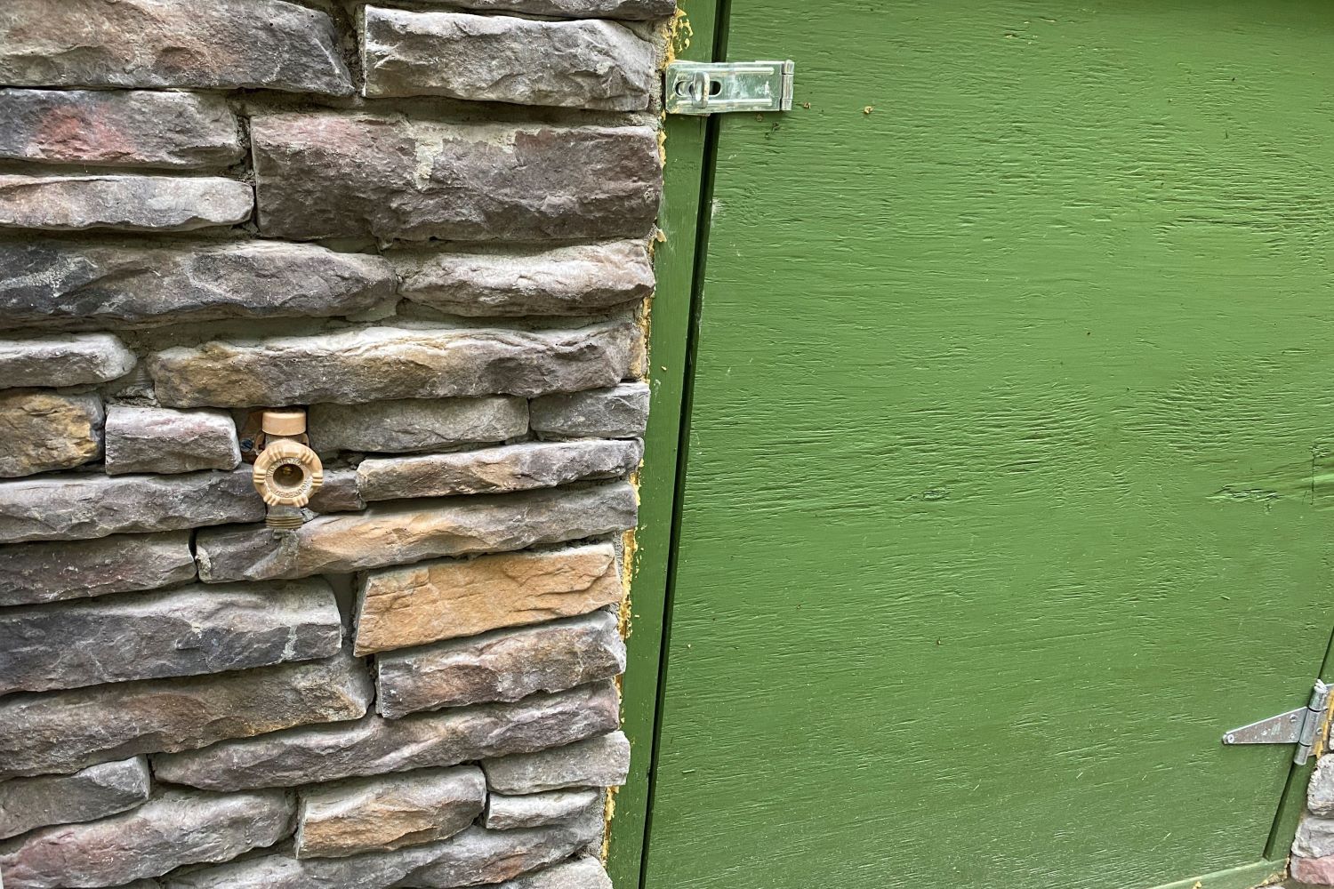 Stone Veneer - Ledge Stone Kona - Mountain View Stone