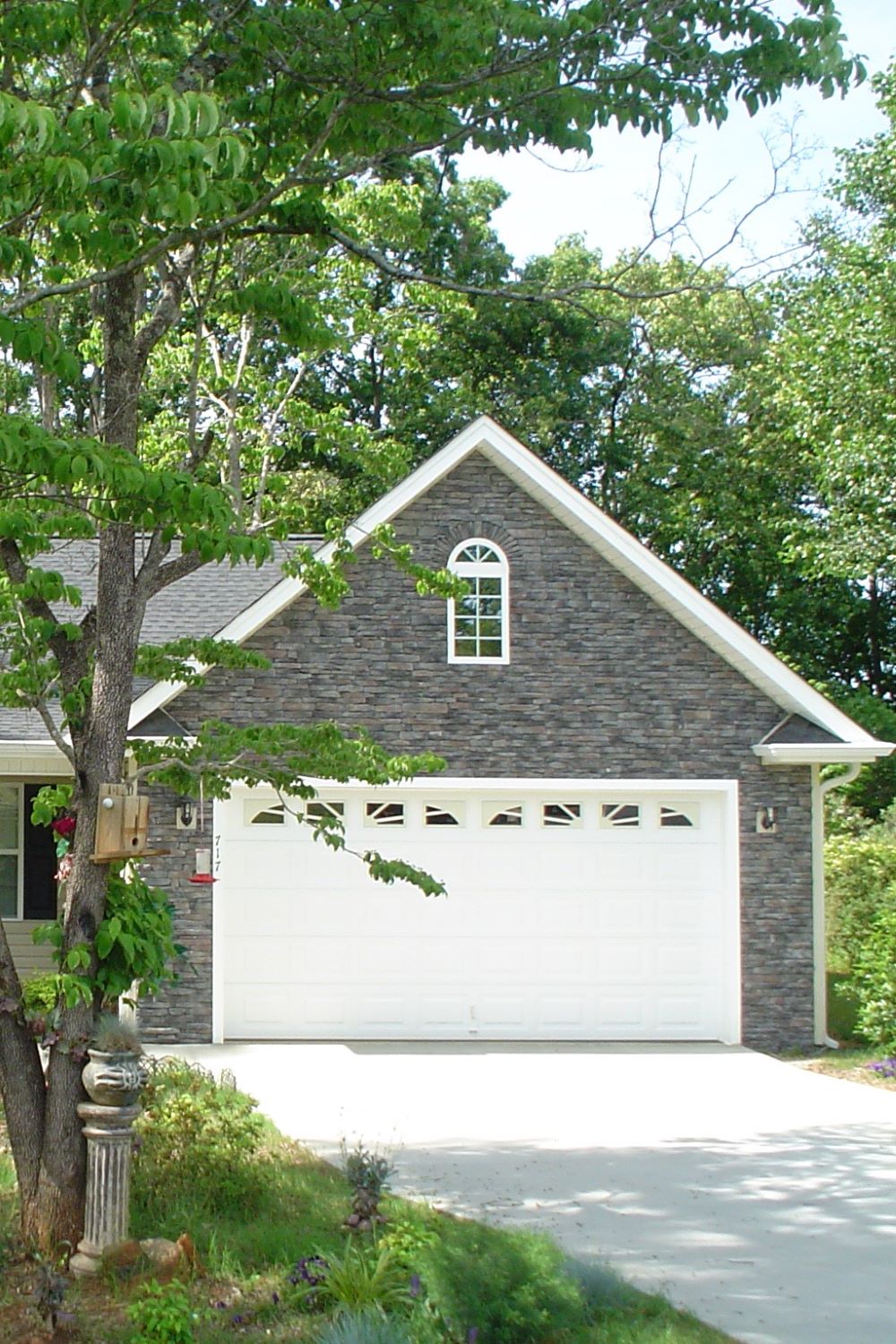 Stone Veneer - Ledge Stone Midnight - Mountain View Stone