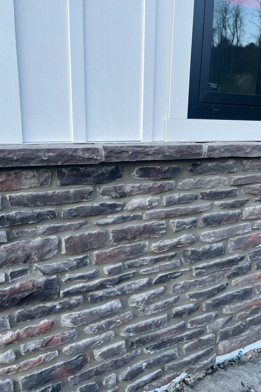 Stone Veneer - Ledge Stone Midnight - Mountain View Stone