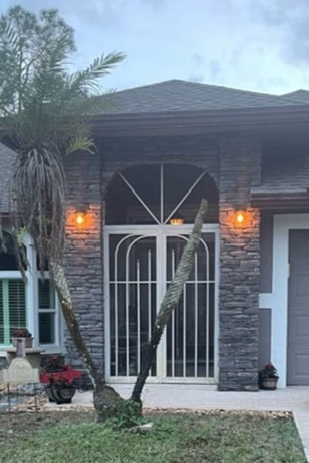 Stone Veneer - Ledge Stone Midnight - Mountain View Stone