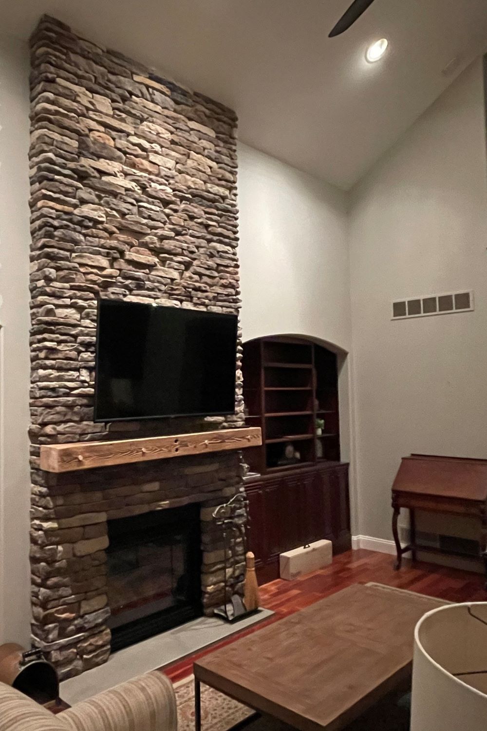 Stone Veneer - Ledge Stone Rustic - Mountain View Stone