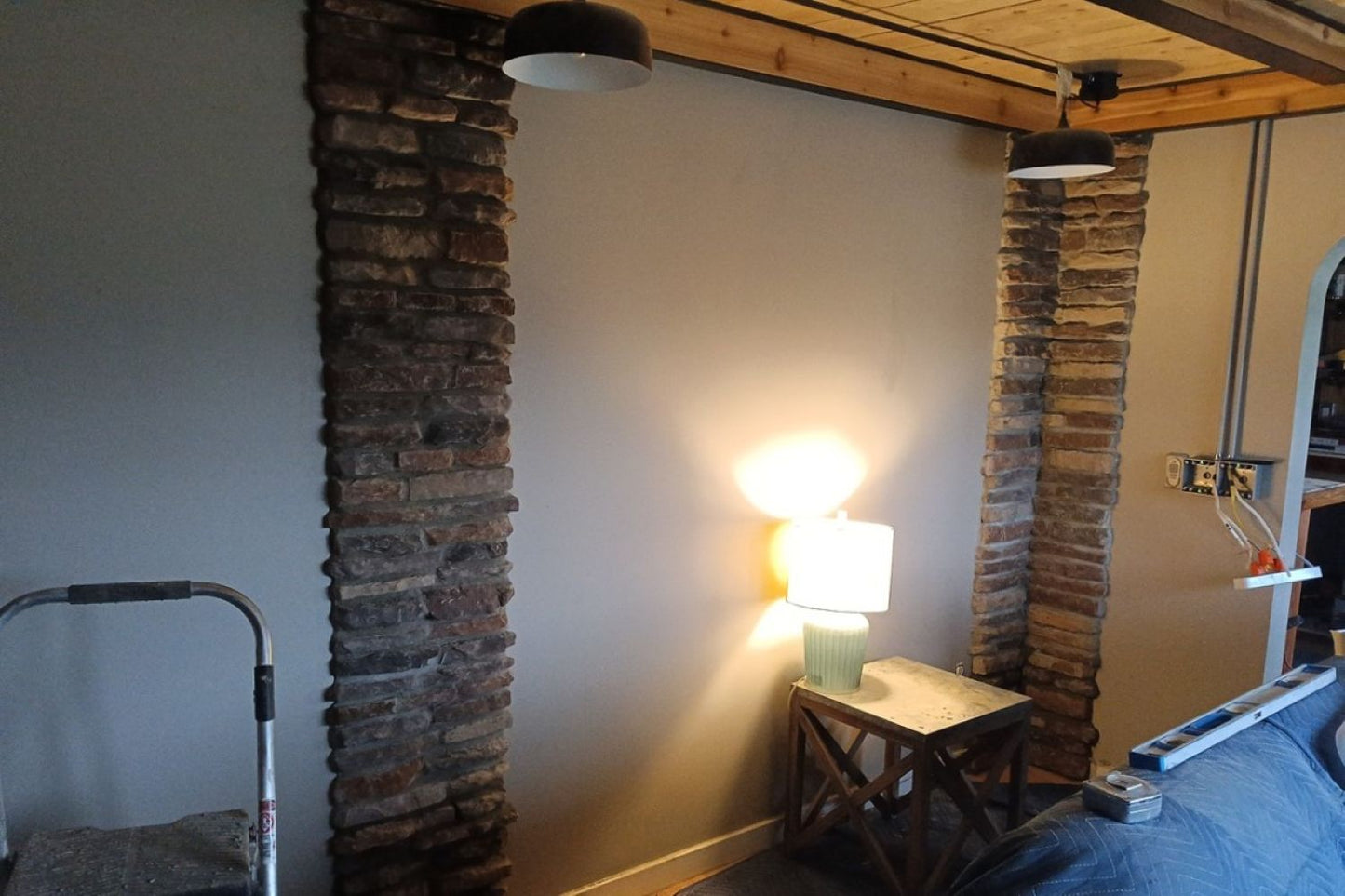 Stone Veneer - Ledge Stone Rustic - Mountain View Stone