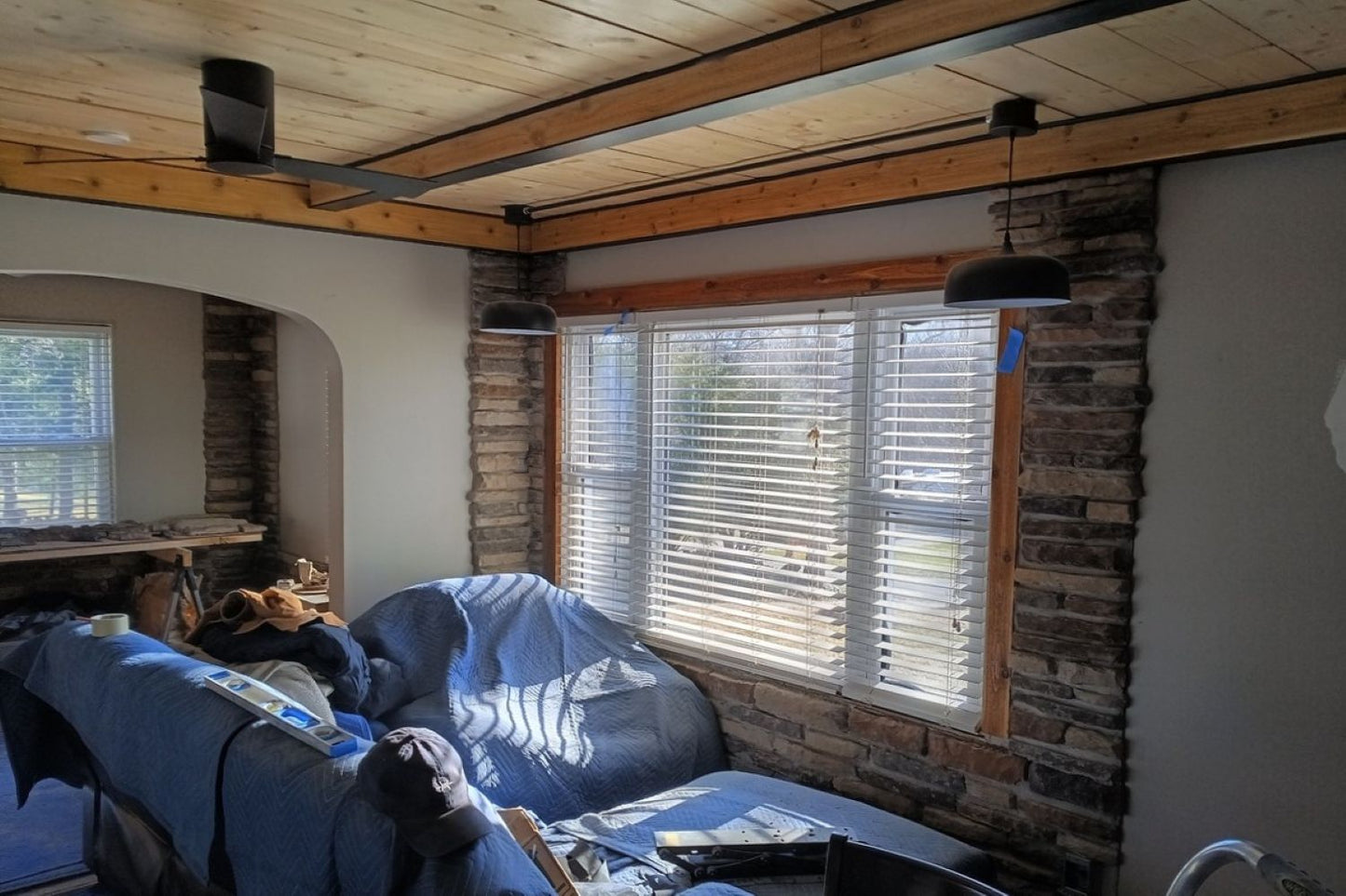 Stone Veneer - Ledge Stone Rustic - Mountain View Stone