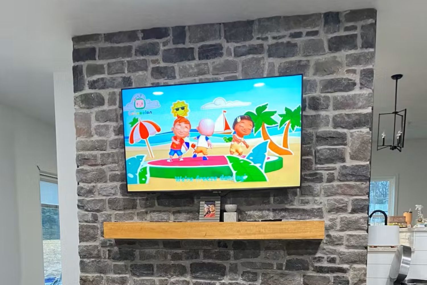 Stone Veneer - Lime Stone Midnight - Mountain View Stone