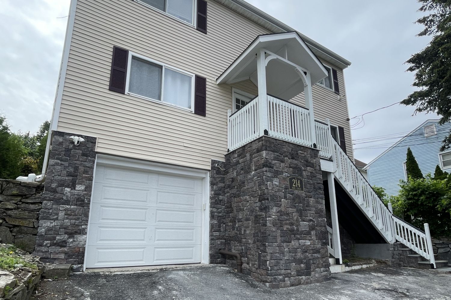 Stone Veneer - Lime Stone Midnight - Mountain View Stone