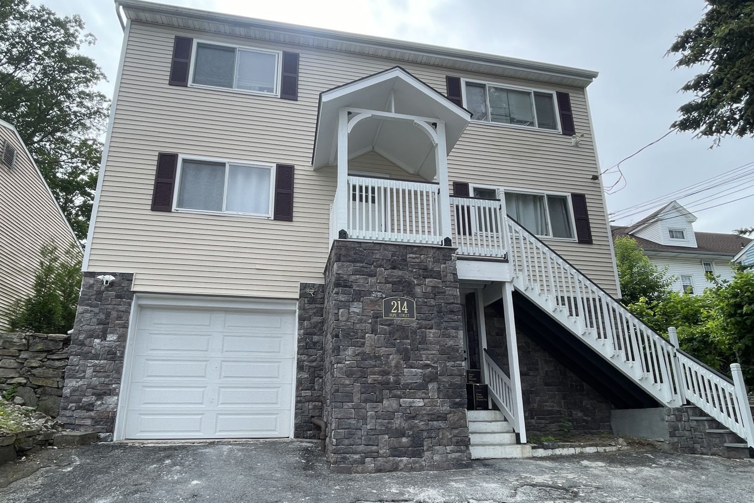 Stone Veneer - Lime Stone Midnight - Mountain View Stone