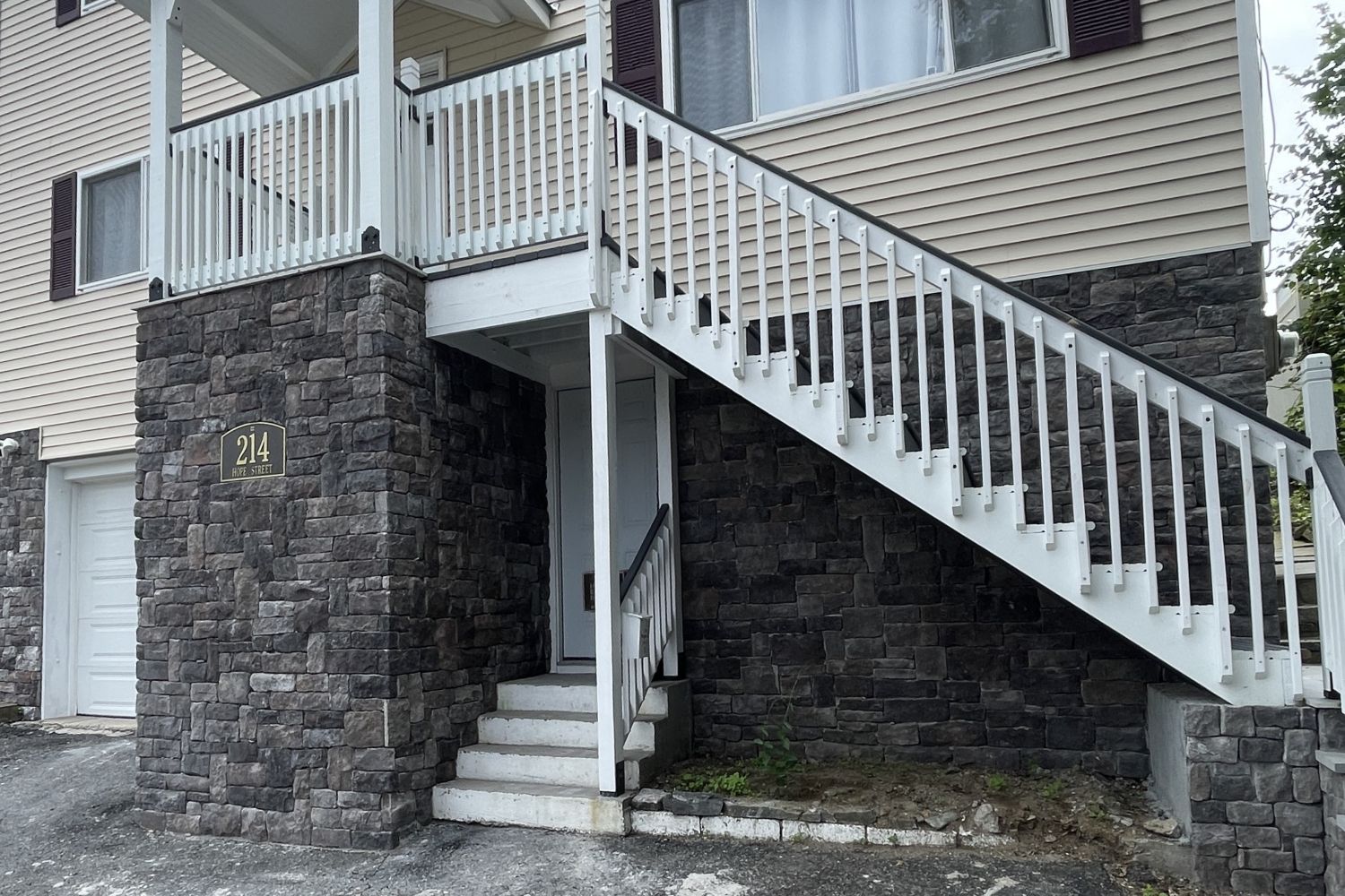 Stone Veneer - Lime Stone Midnight - Mountain View Stone