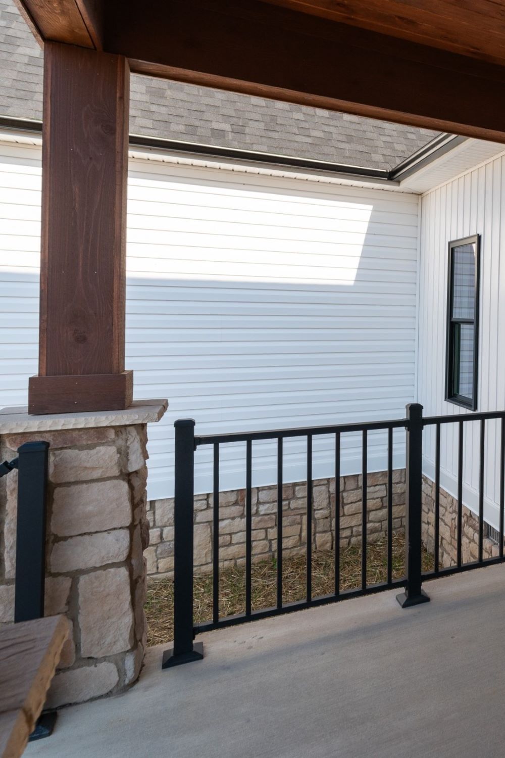 Stone Veneer - Lime Stone White Oak - Mountain View Stone