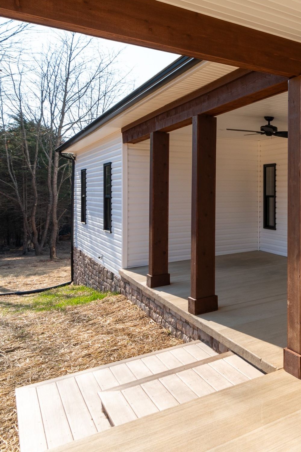 Stone Veneer - Lime Stone White Oak - Mountain View Stone