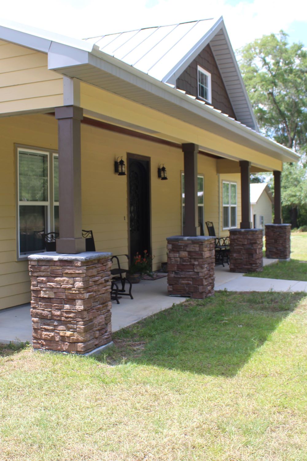Stone Veneer - Ready Stack Stone Panel Chardonnay - Mountain View Stone