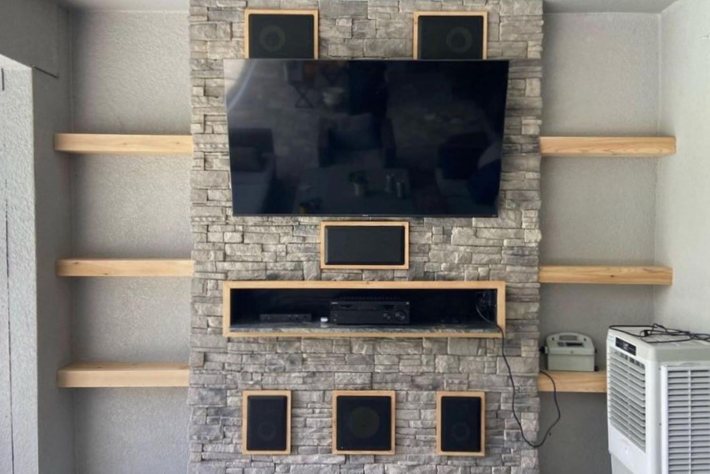 Stone Veneer - Ready Stack Stone Panel Cool Gray - Mountain View Stone