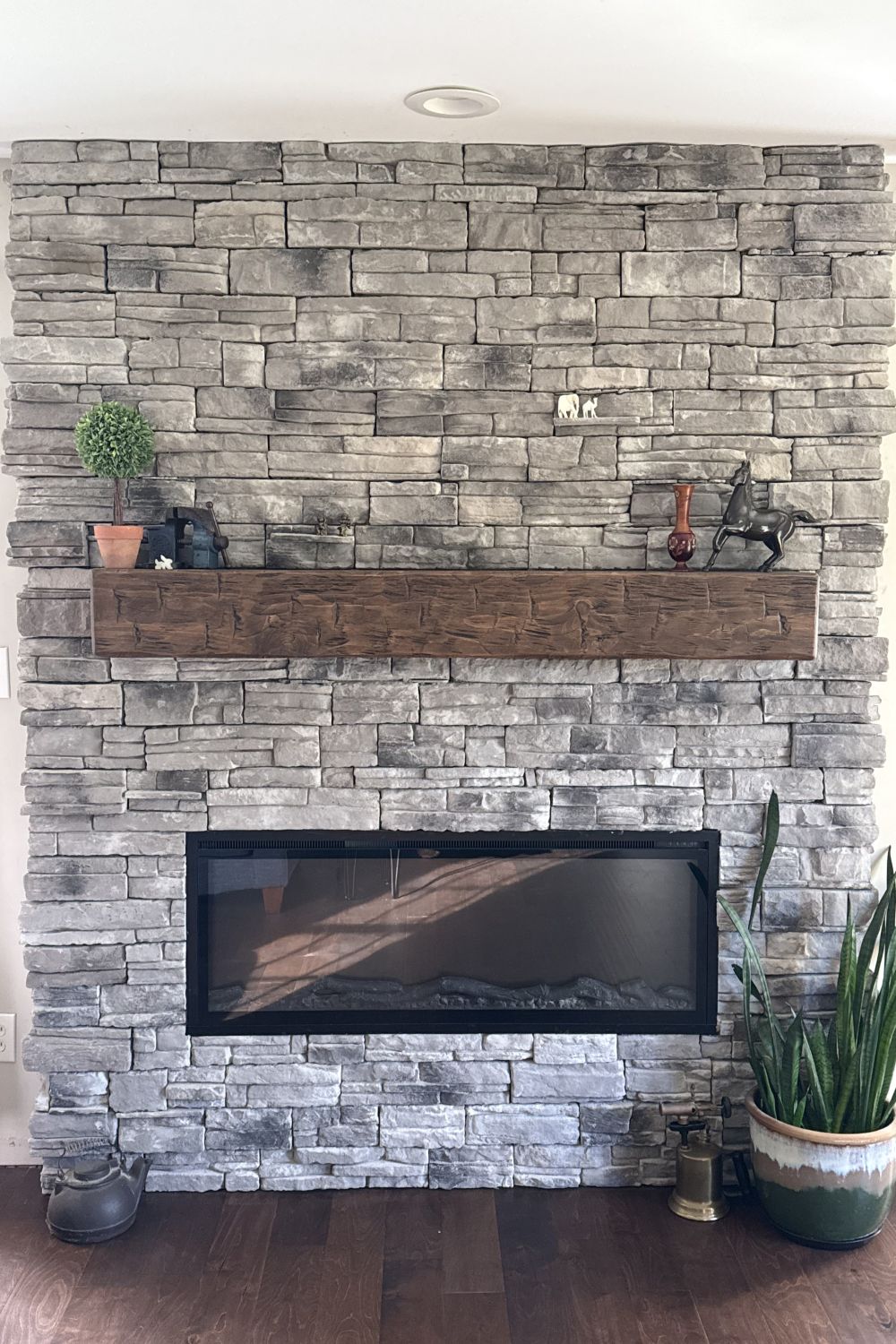 Stone Veneer - Ready Stack Stone Panel Cool Gray - Mountain View Stone