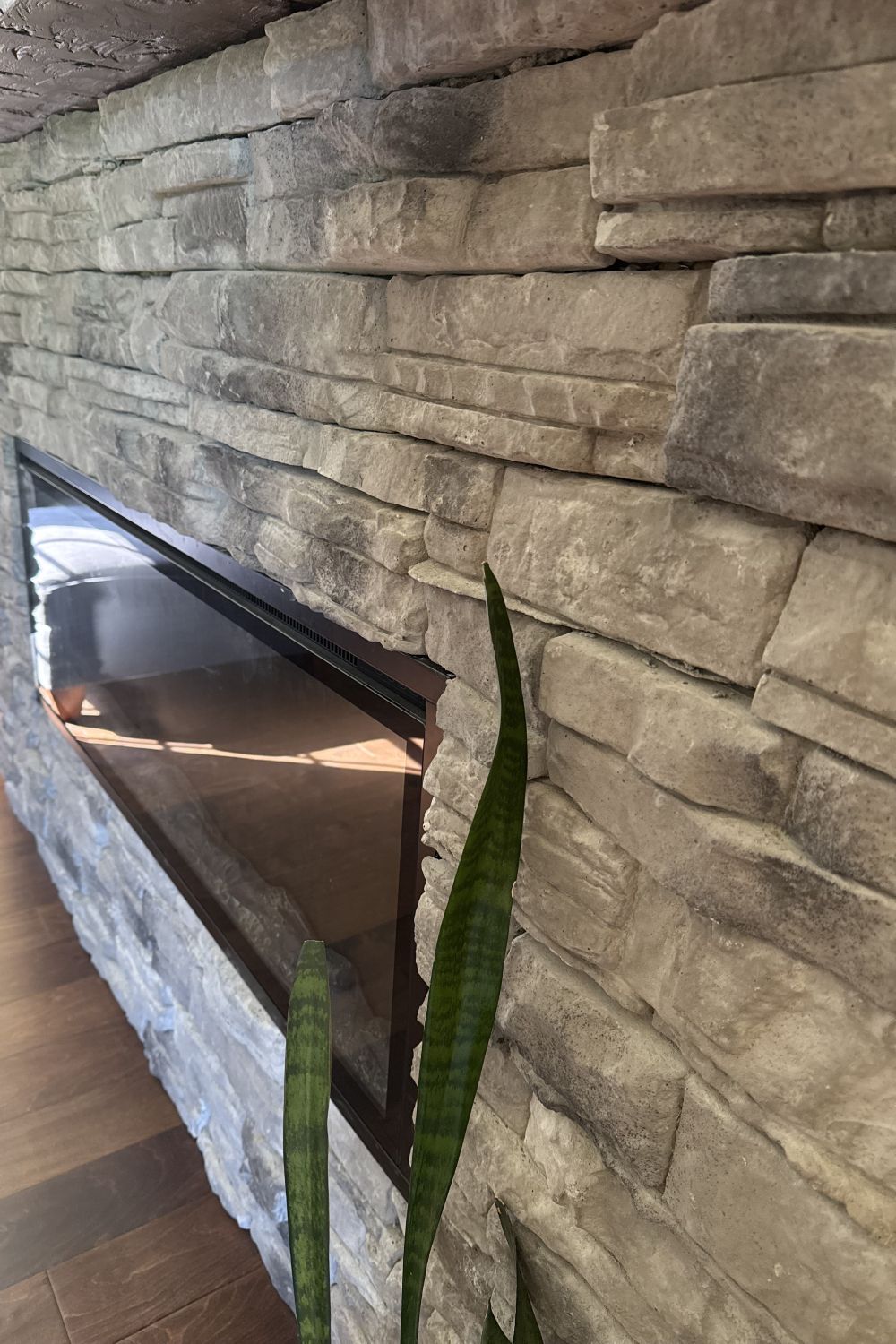 Stone Veneer - Ready Stack Stone Panel Cool Gray - Mountain View Stone