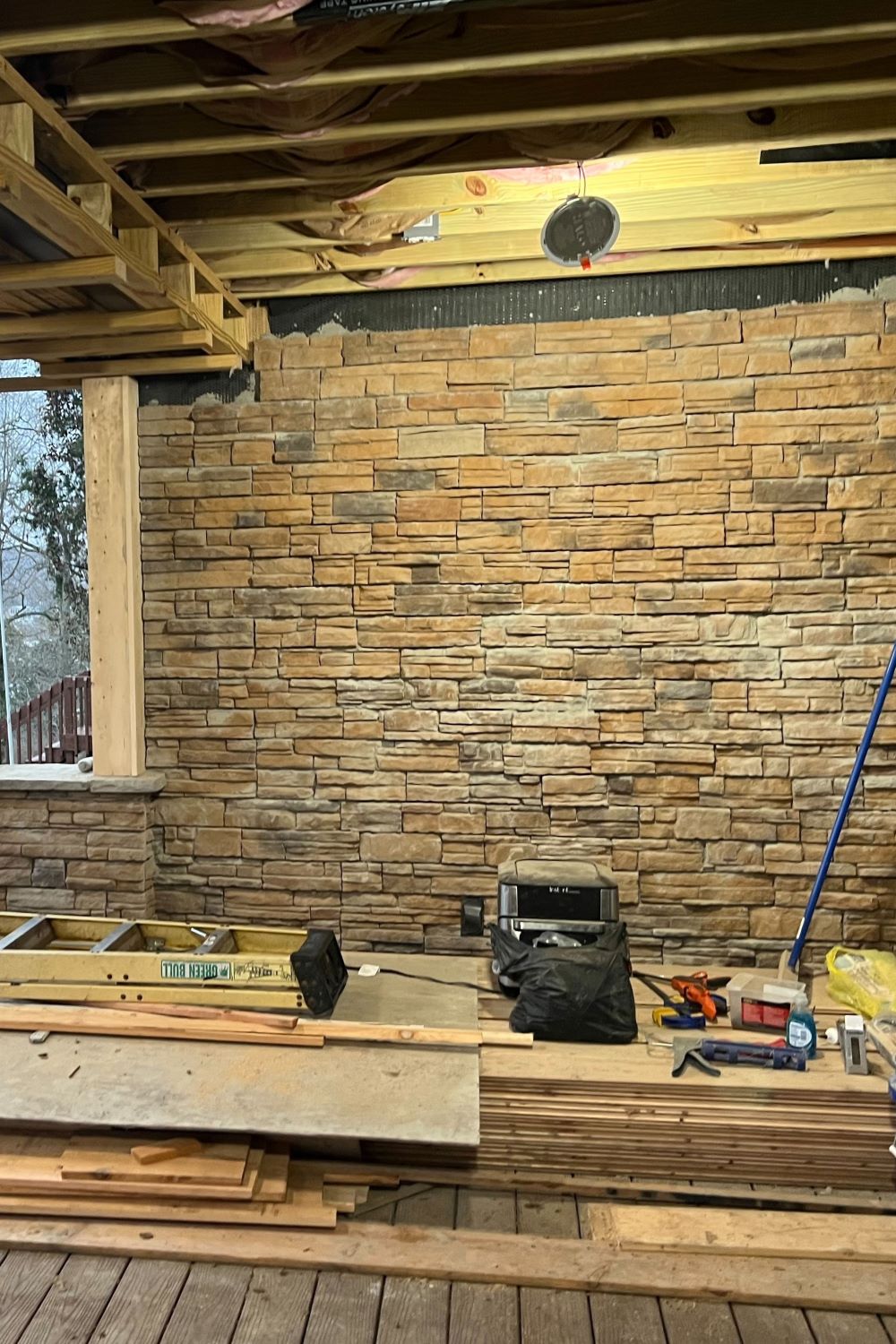 Stone Veneer - Ready Stack Stone Panel Sienna - Mountain View Stone