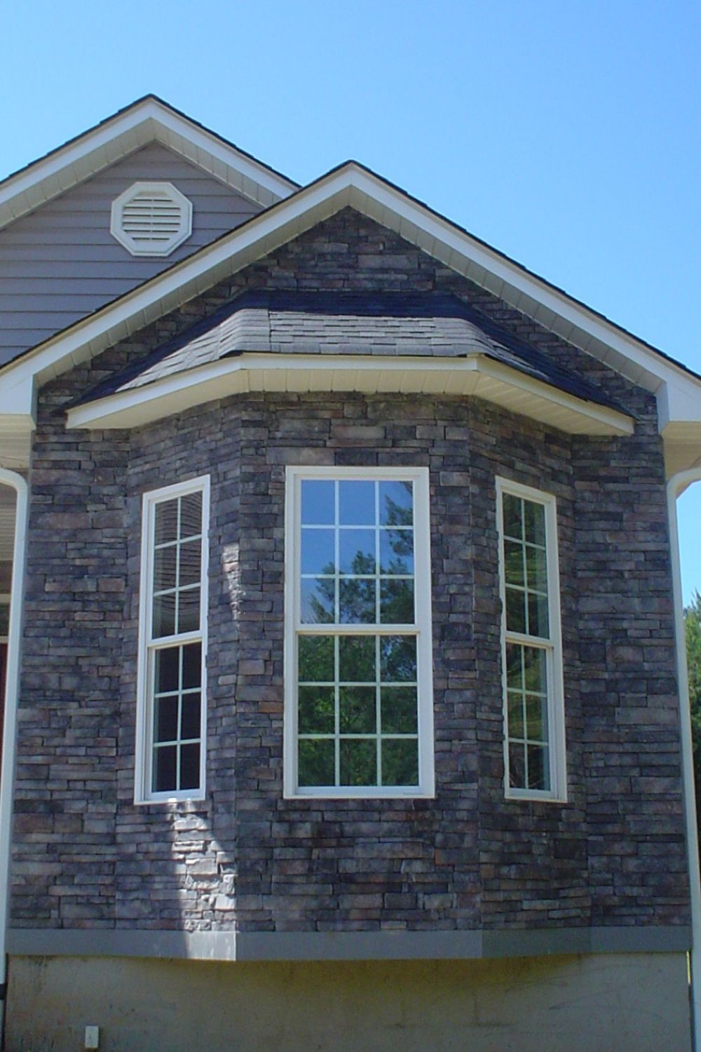 Stone Veneer - Stack Stone Midnight - Mountain View Stone
