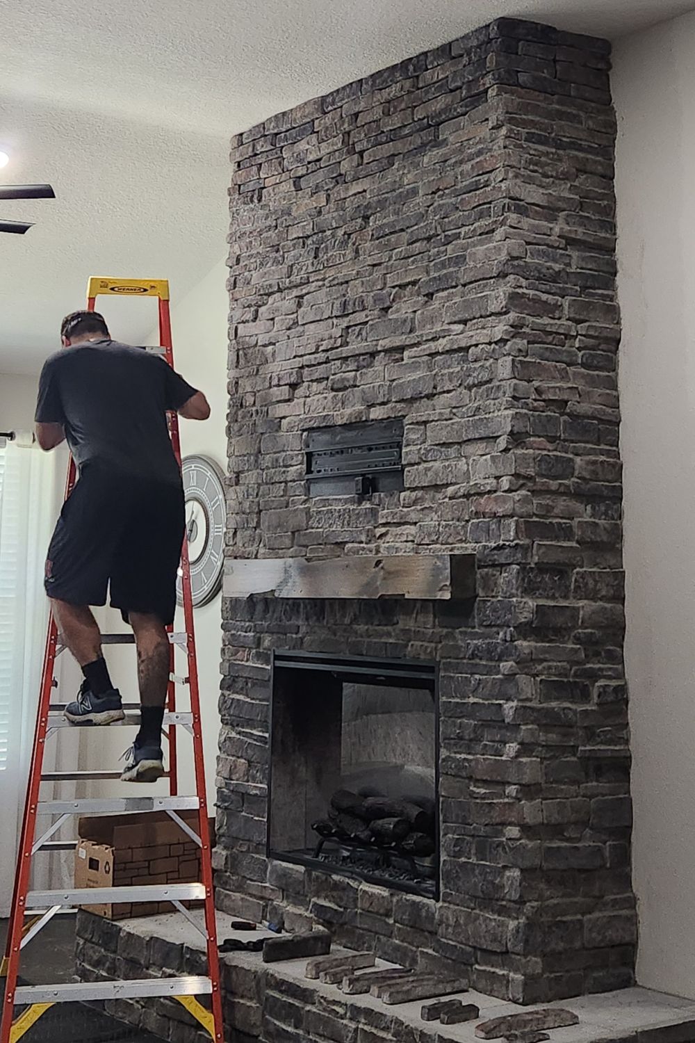 Stone Veneer - Stack Stone Midnight - Mountain View Stone