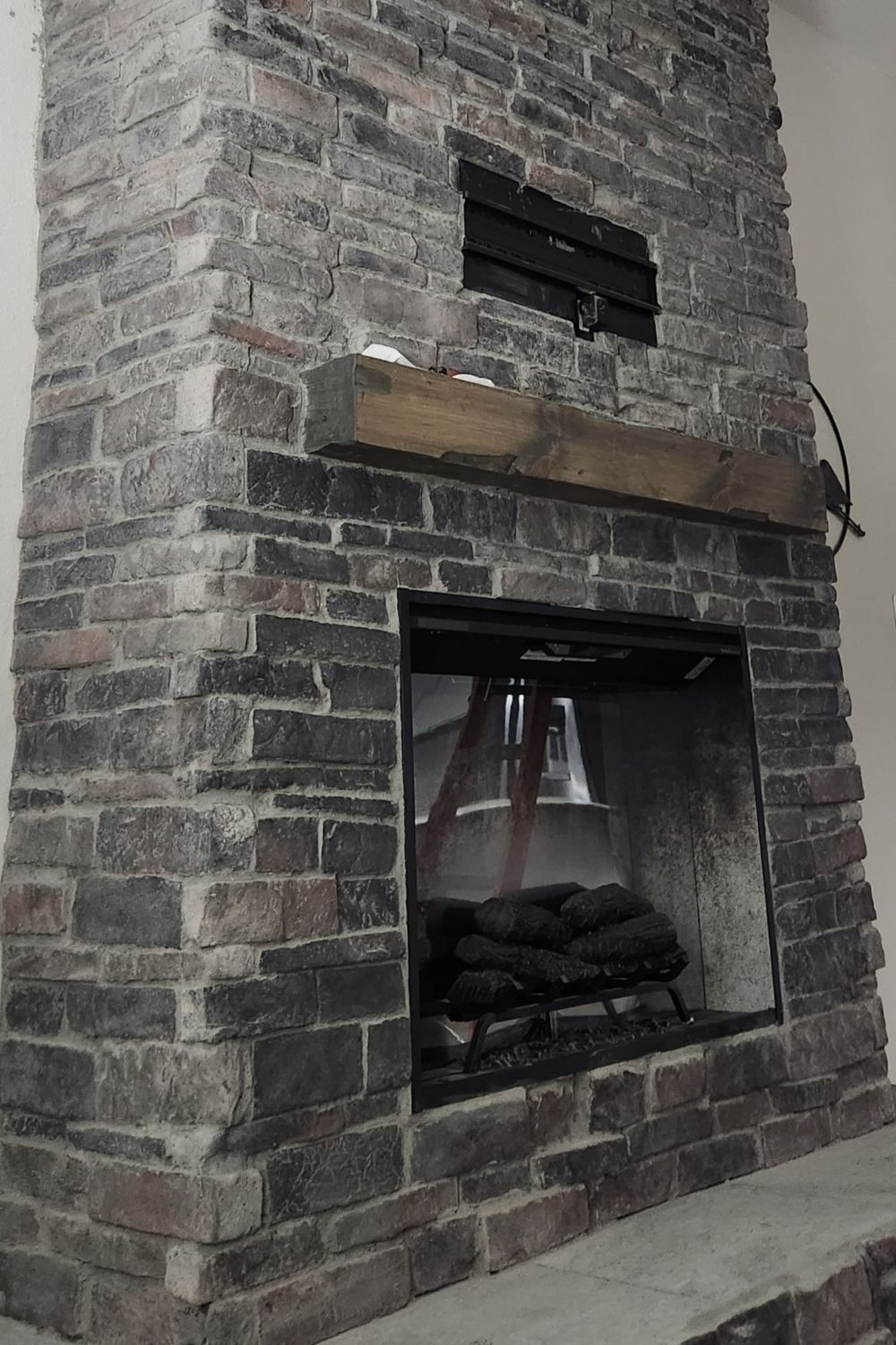 Stone Veneer - Stack Stone Midnight - Mountain View Stone