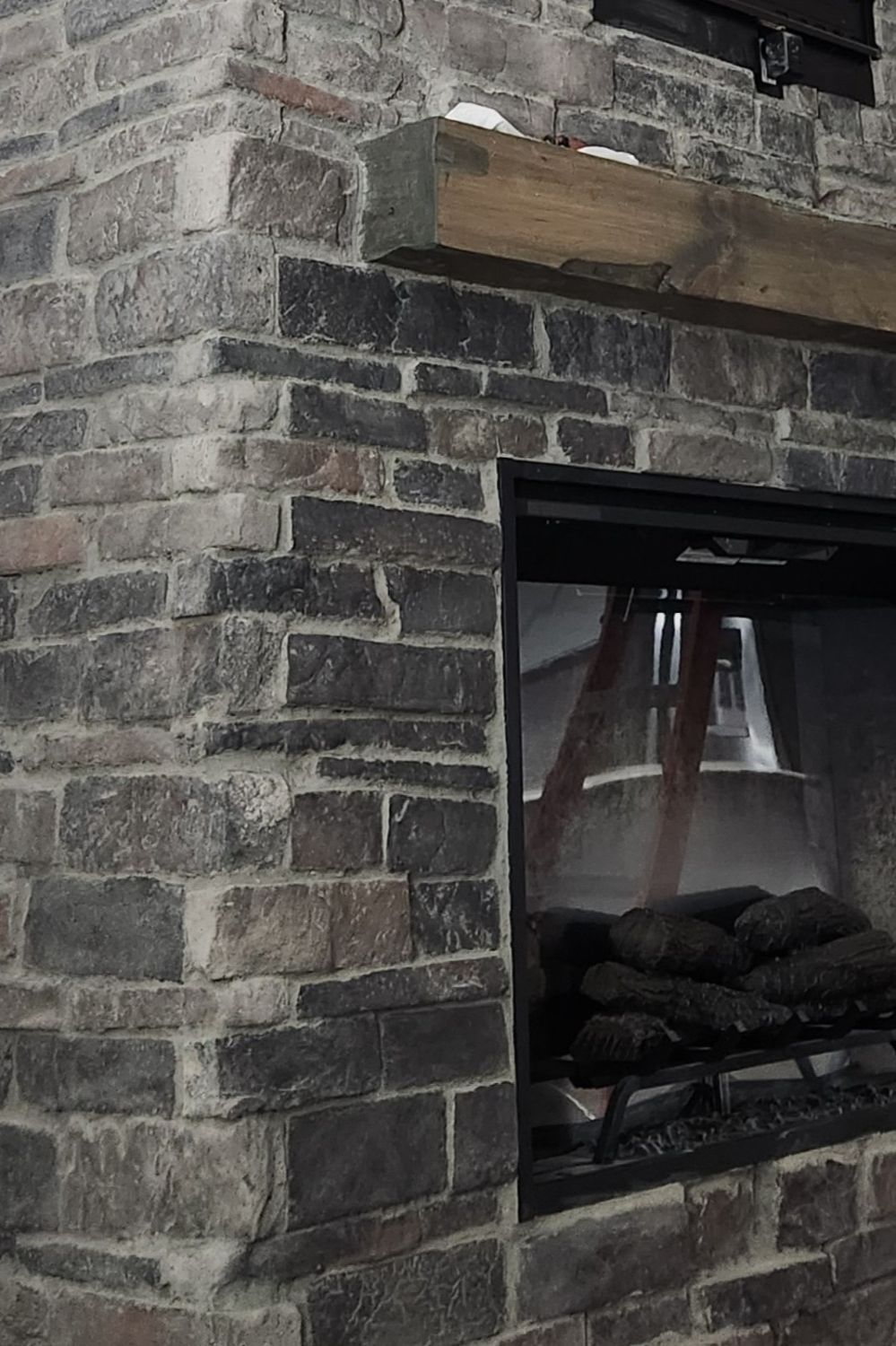 Stone Veneer - Stack Stone Midnight - Mountain View Stone