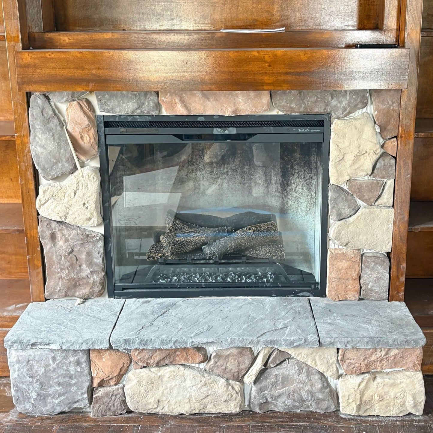 Stone Veneer - Capstone / Hearthstone Charcoal - Mountain View Stone