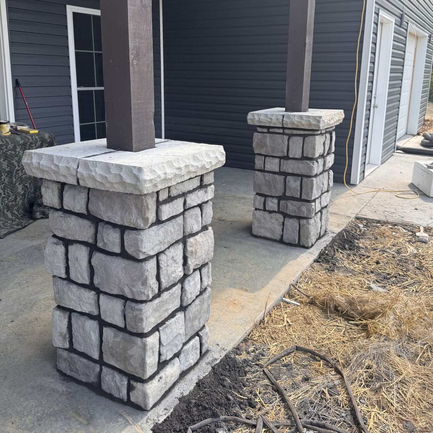 Stone Veneer - Capstone / Hearthstone Smoke - Mountain View Stone