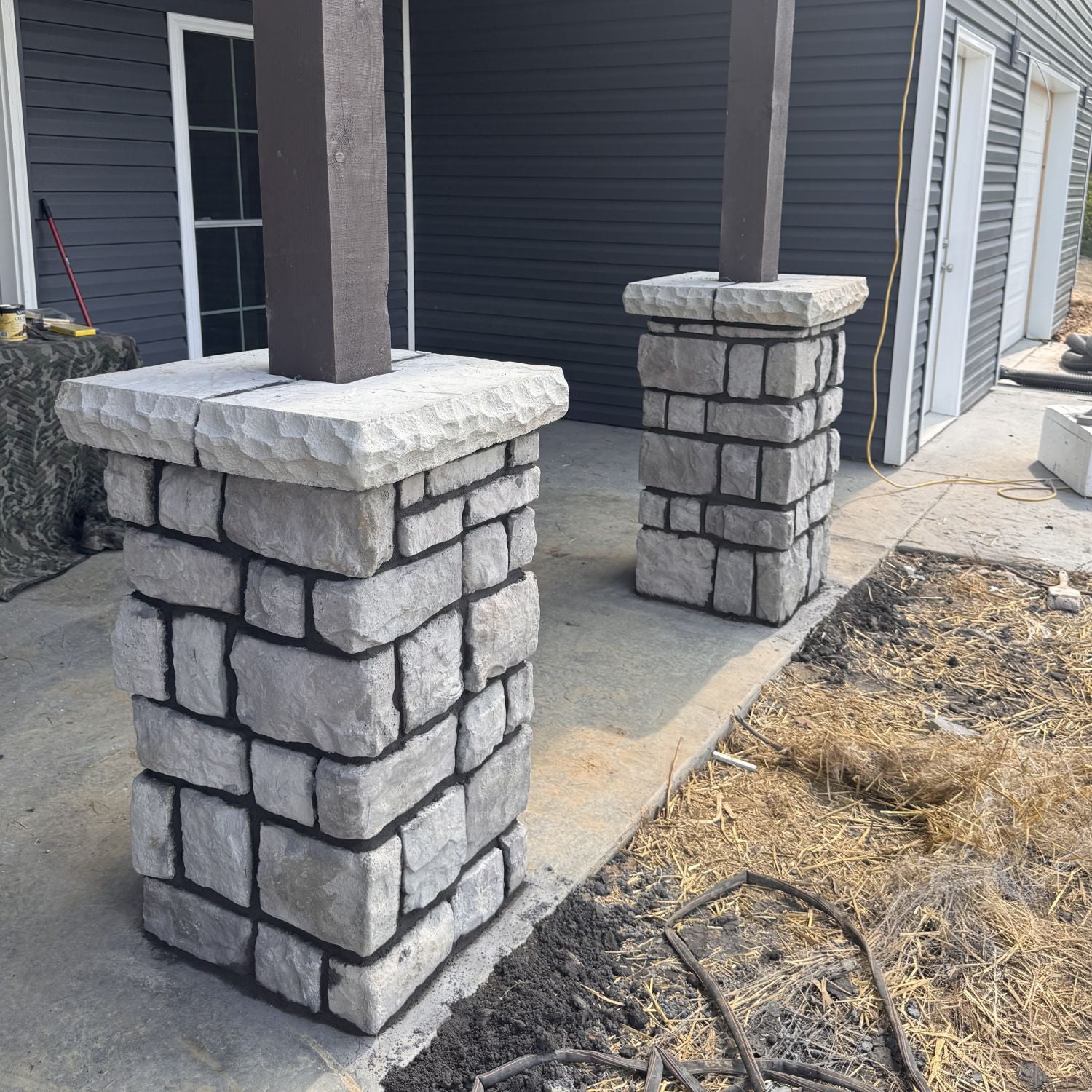 Stone Veneer - Capstone / Hearthstone Smoke - Mountain View Stone