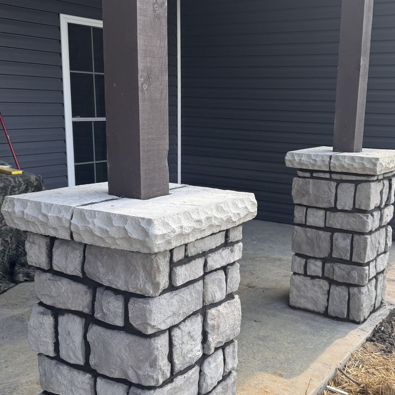 Stone Veneer - Capstone / Hearthstone Smoke - Mountain View Stone