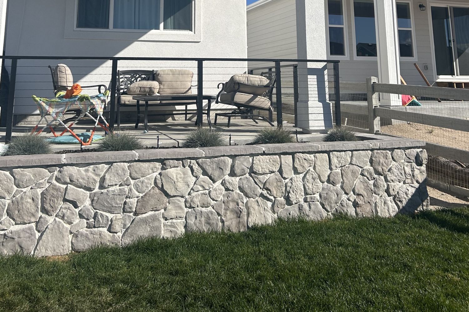 Stone Veneer - Field Stone Ash - Mountain View Stone