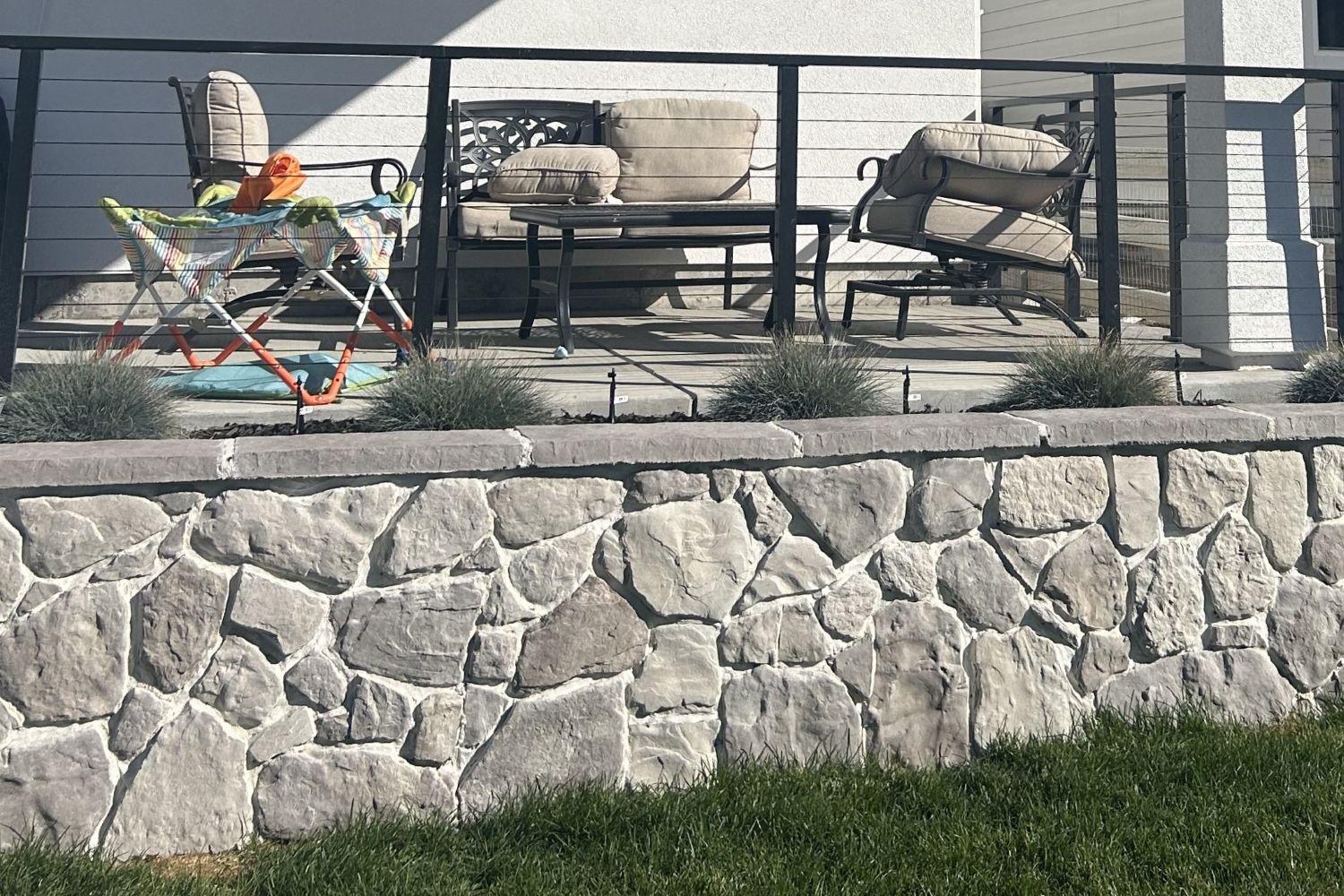 Stone Veneer - Field Stone Ash- Mountain View Stone