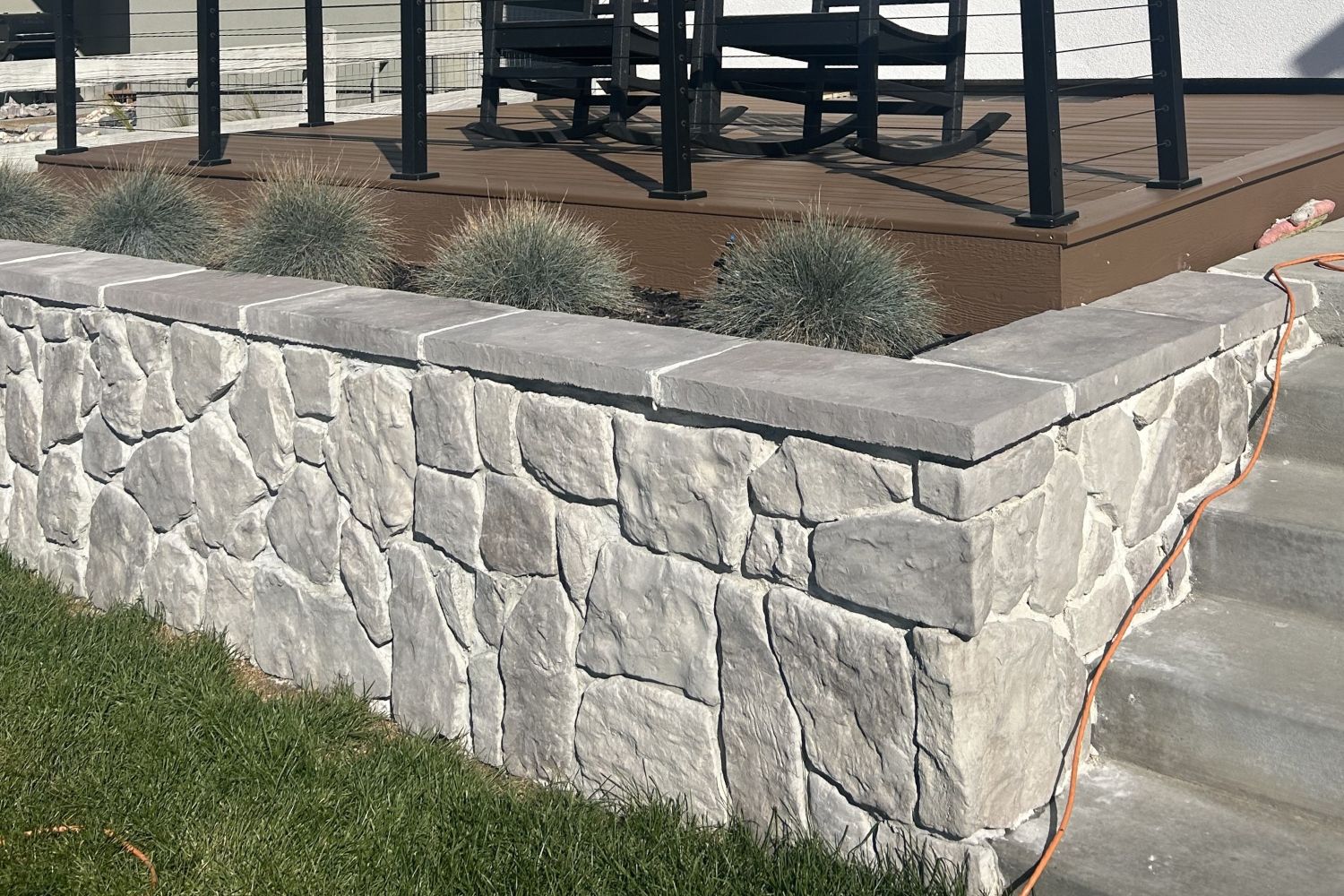 Stone Veneer - Field Stone Ash- Mountain View Stone