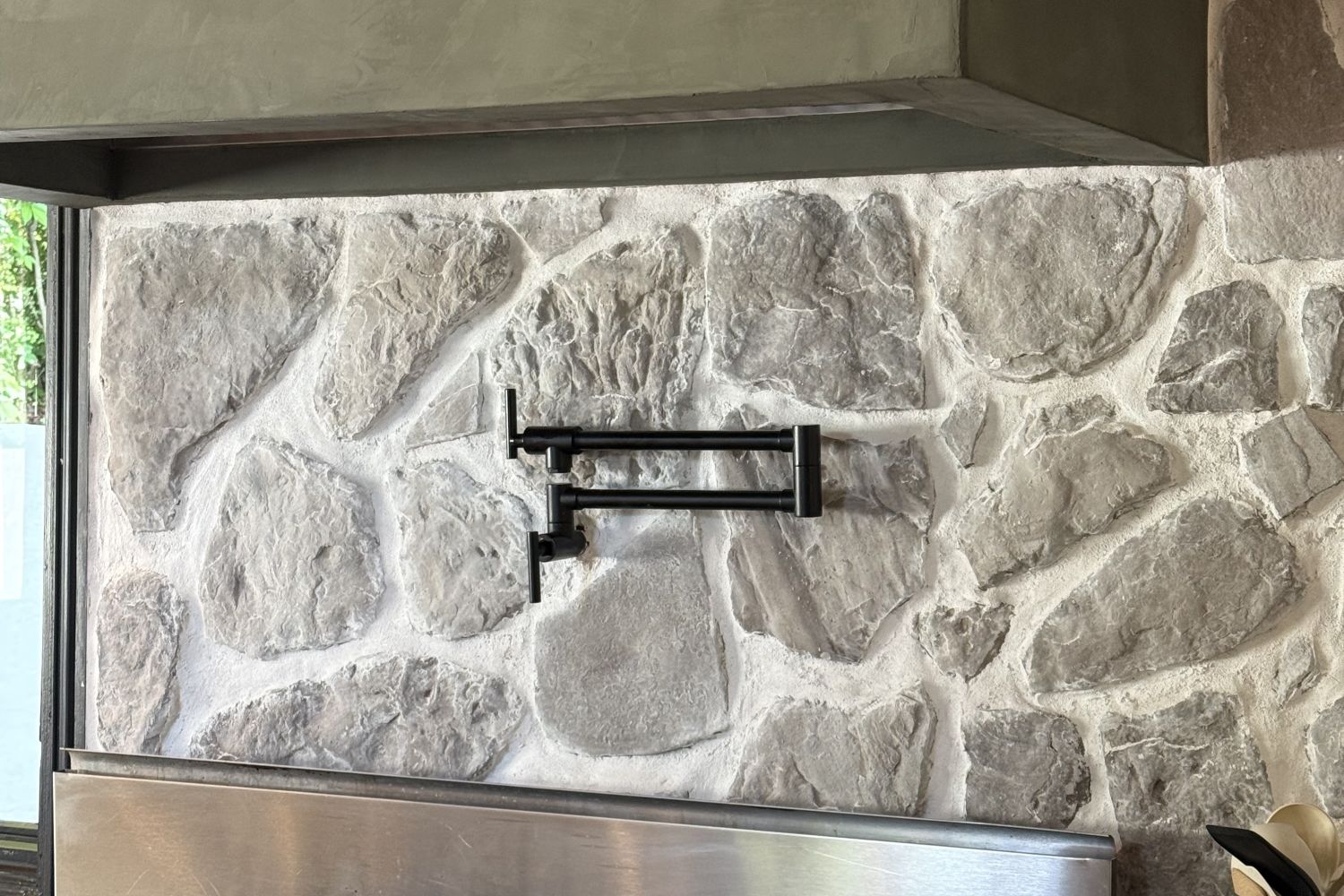 Stone Veneer - Field Stone Ash - Mountain View Stone