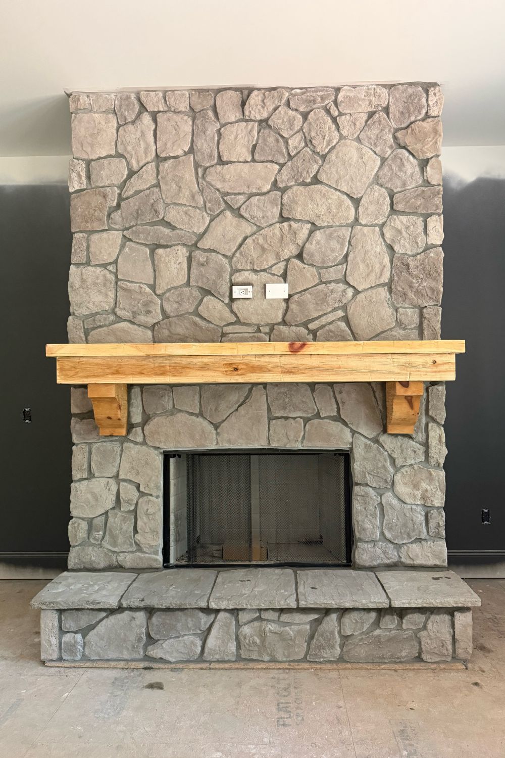 Stone Veneer - Field Stone Ash - Mountain View Stone