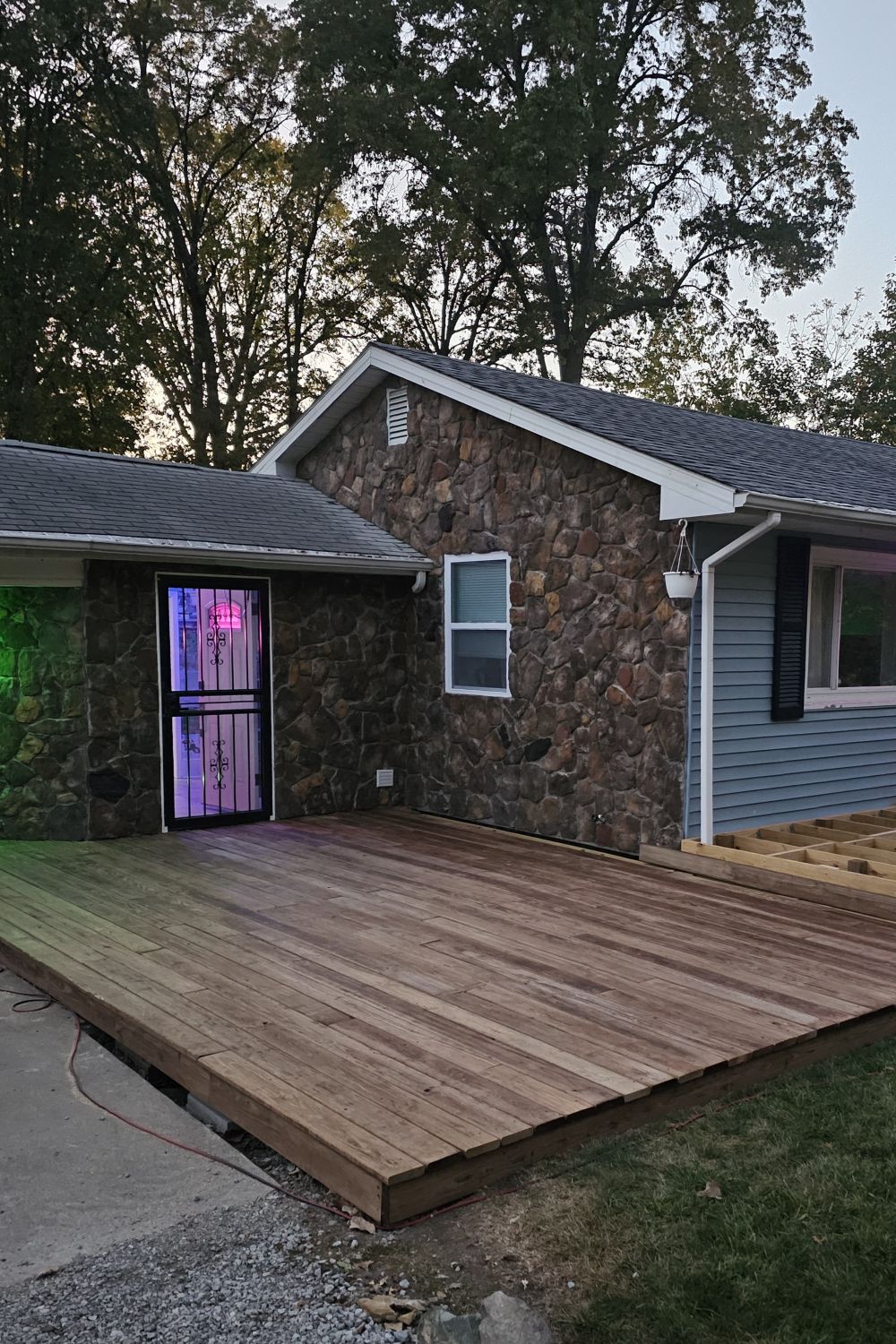 Stone Veneer - Field Stone Kona - Mountain View Stone