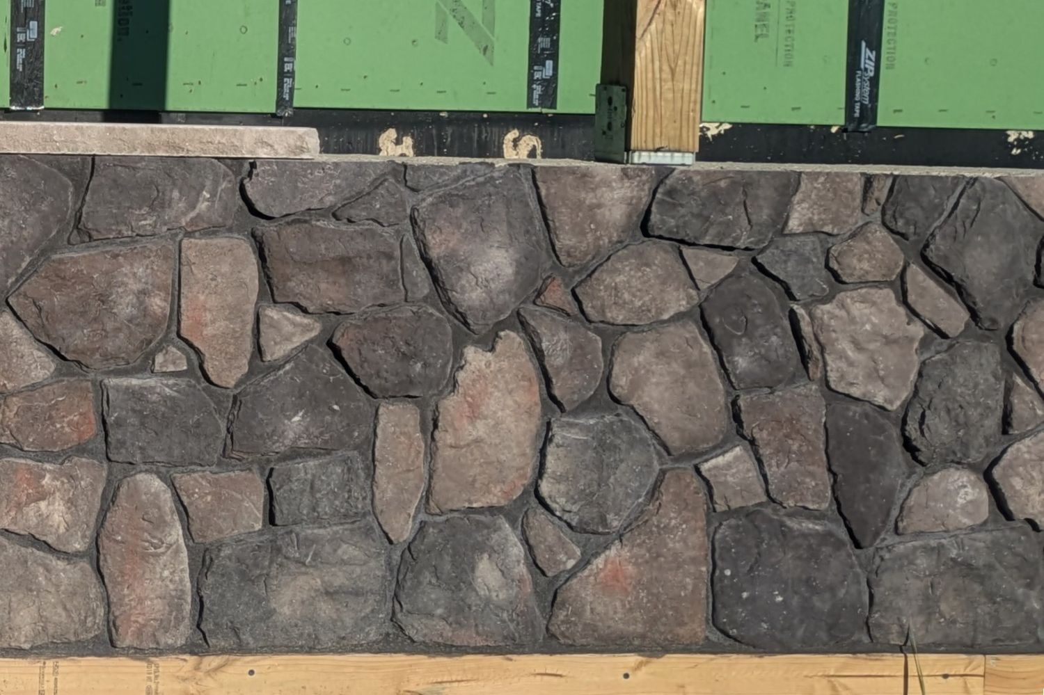 Stone Veneer - Field Stone Midnight - Mountain View Stone