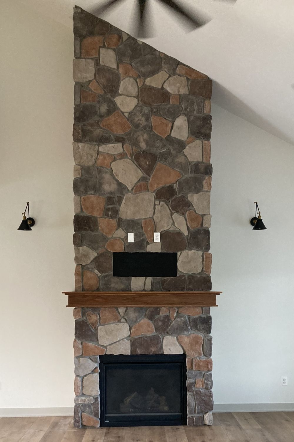 Stone Veneer - Field Stone Ozark - Mountain View Stone