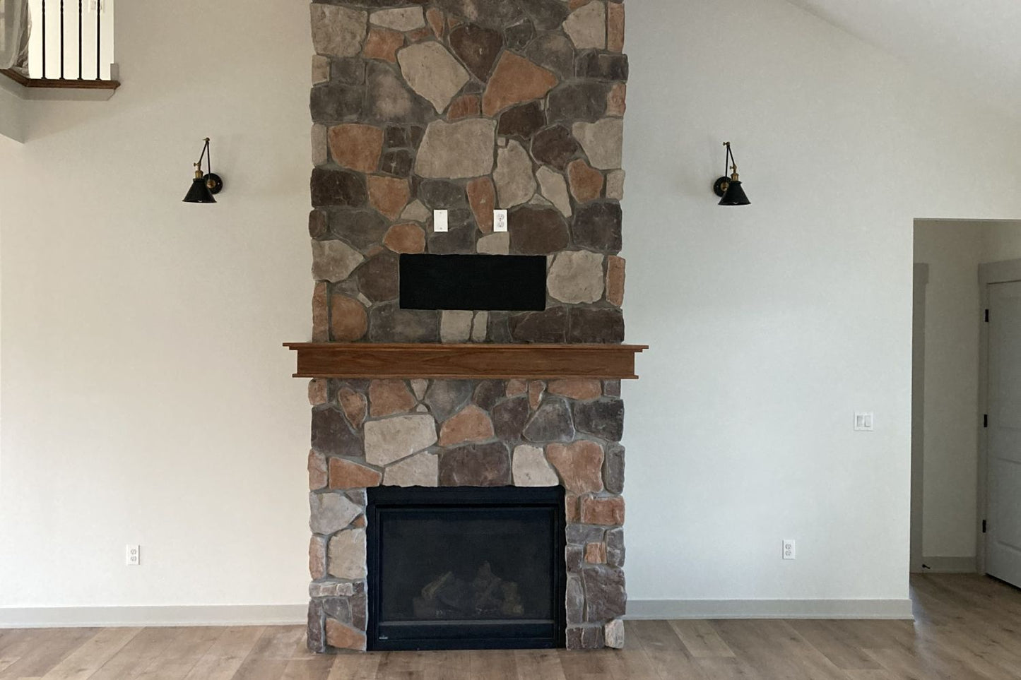 Stone Veneer - Field Stone Ozark - Mountain View Stone