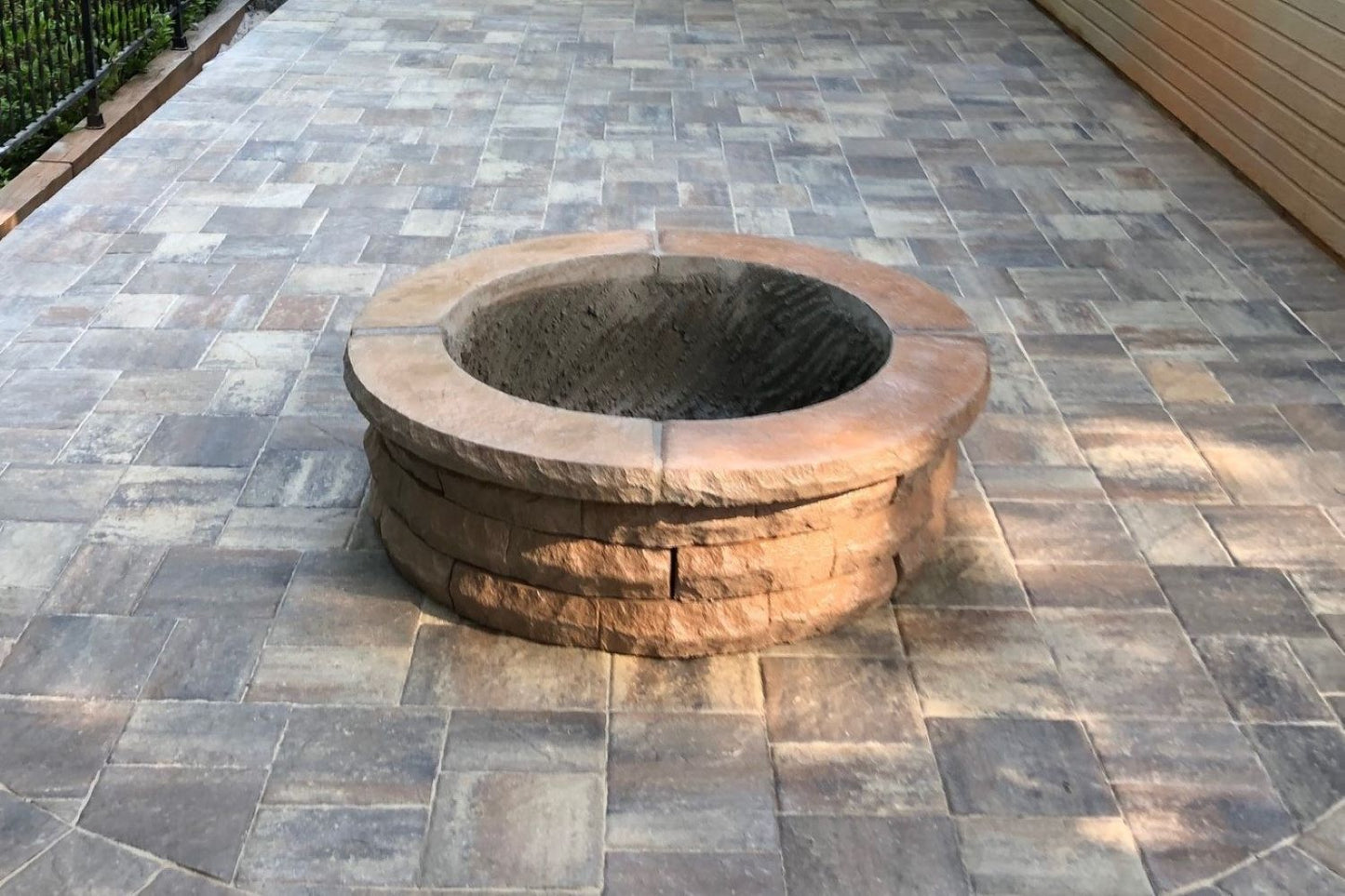 Fire Pit Buff - Mountain View Stone