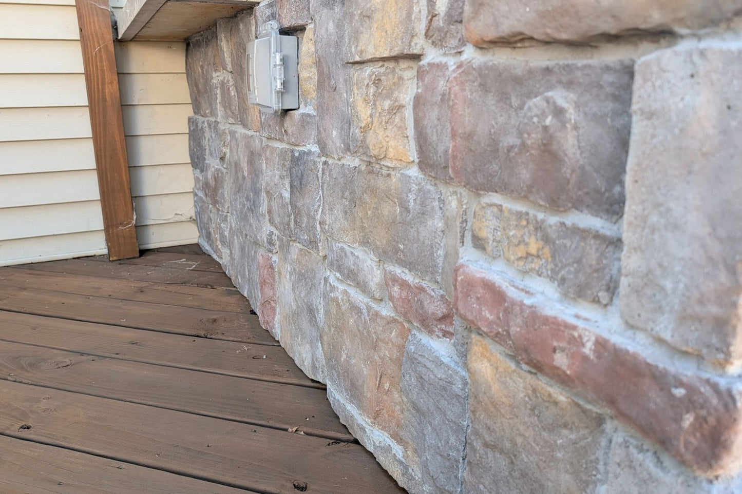 Stone Veneer - Hackett Stone Kona - Mountain View Stone