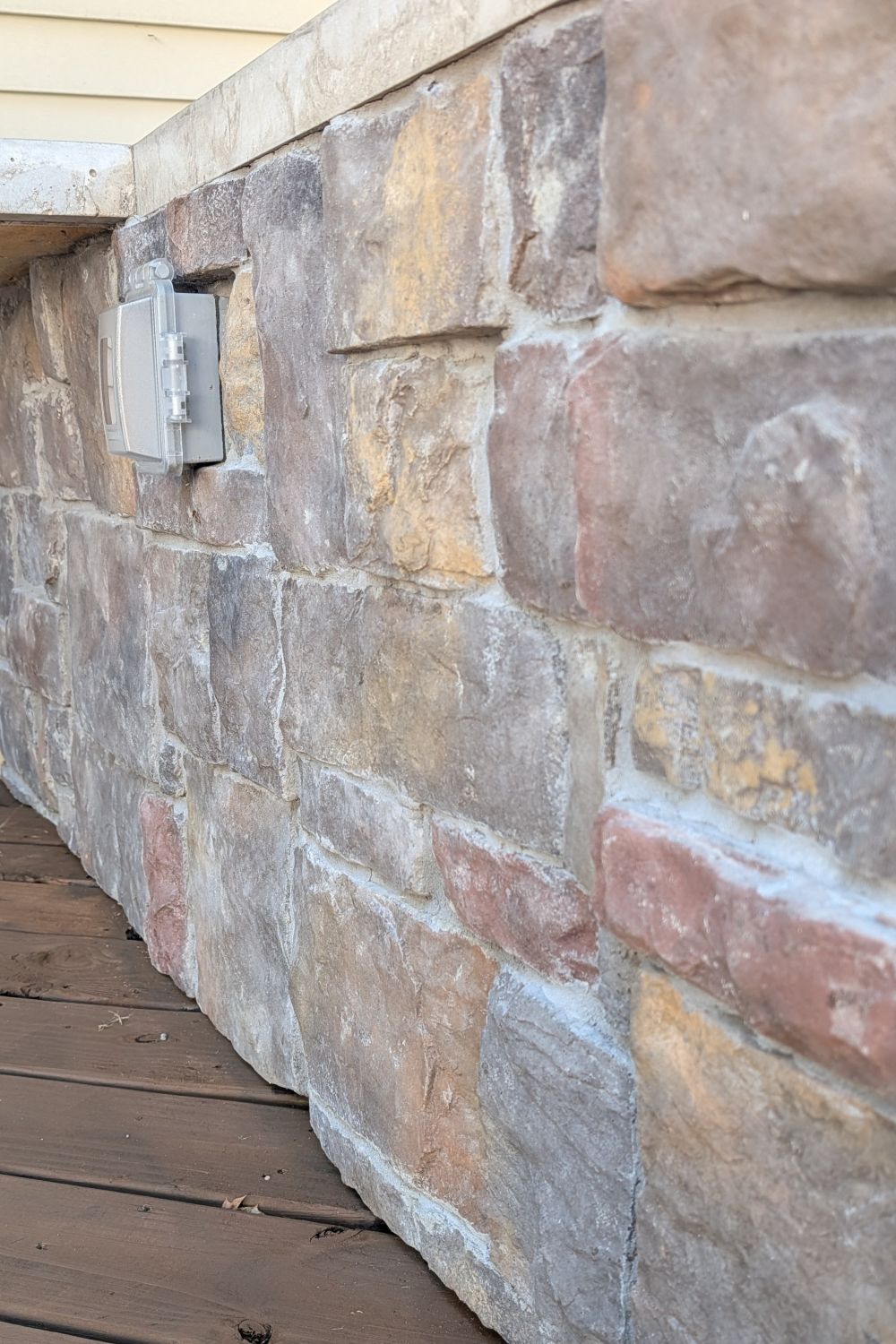 Stone Veneer - Hackett Stone Kona - Mountain View Stone