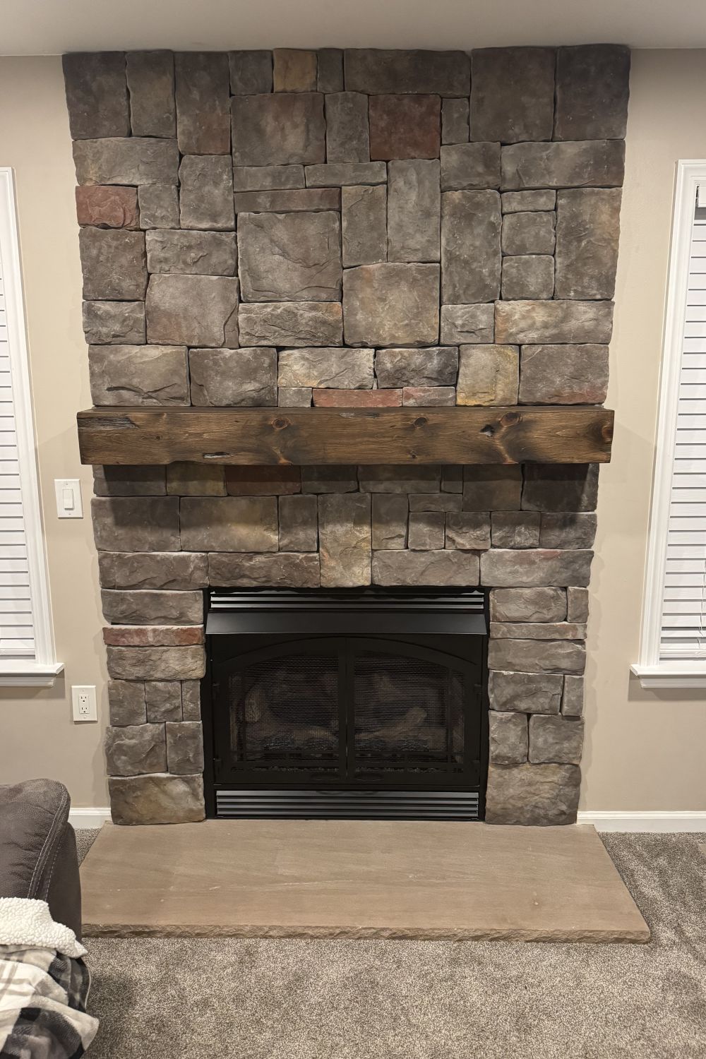 Stone Veneer - Hackett Stone Kona - Mountain View Stone