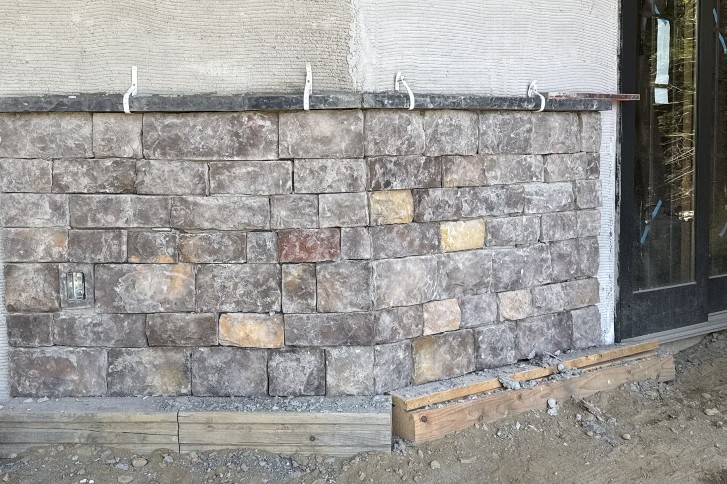 Stone Veneer - Hackett Stone Kona - Mountain View Stone