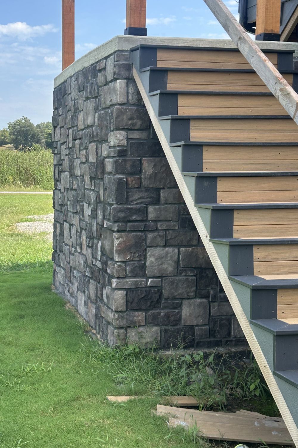 Stone Veneer - Hackett Stone Midnight - Mountain View Stone